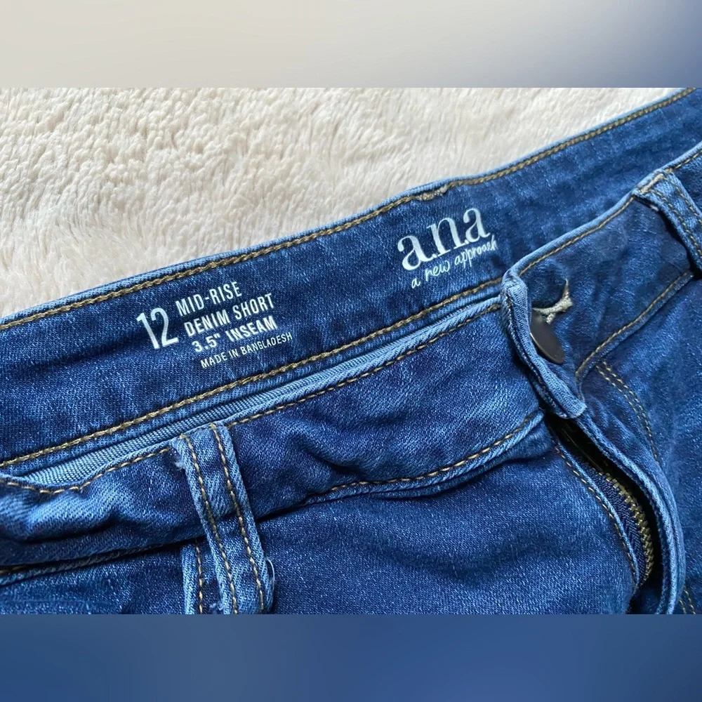 A.N.A Midrise Denim shorts - Picture 2 of 5